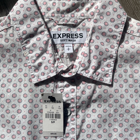 Express short sleeve button down - Picture 2 of 4